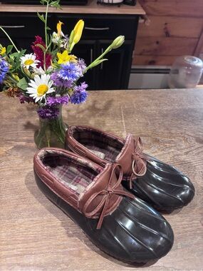 Jessica Carlyle Helene waterproof duck shoes